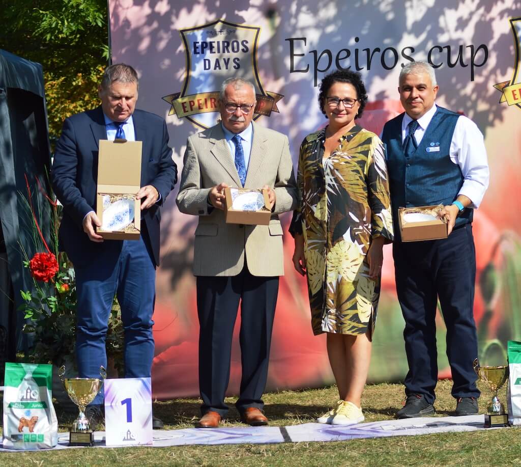 Rozhodcovia/Judges Epeiros cup 2021: Boris Spoljaric, Frank Kane, Savvas Hadjisavvas